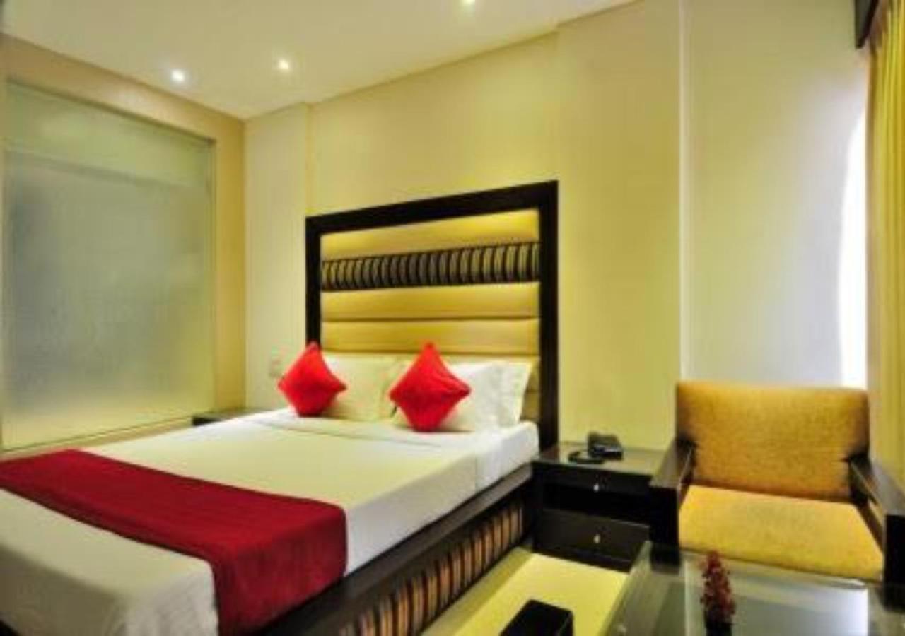 Hotel Landmark จัณฑีครห์ ภายนอก รูปภาพ